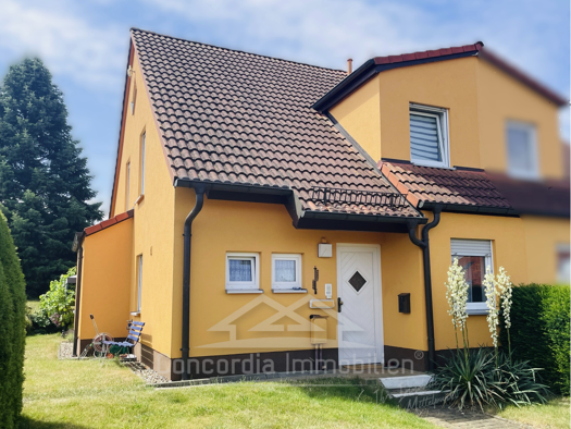 Doppelhaushälfte zum Kauf 264.000 € 4,5 Zimmer 98 m² 559 m² Grundstück Dorfstraße Diera Diera-Zehren 01665