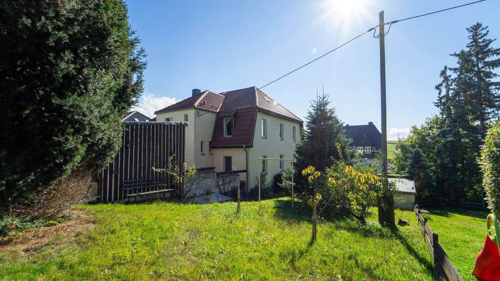 Mehrfamilienhaus zum Kauf 169.000 € 11 Zimmer 216 m² 900 m² Grundstück Claußnitz 09236