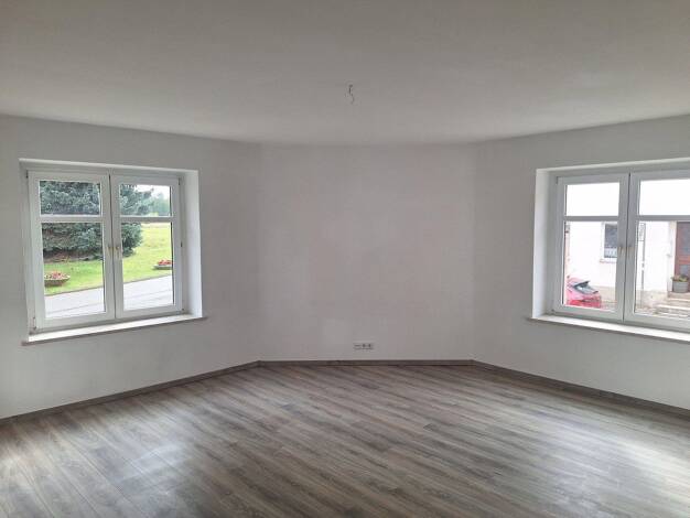 Wohnung zur Miete 595 € 3 Zimmer 85 m² EG Lange Straße 2 Crossen Zwickau-Crossen 08058