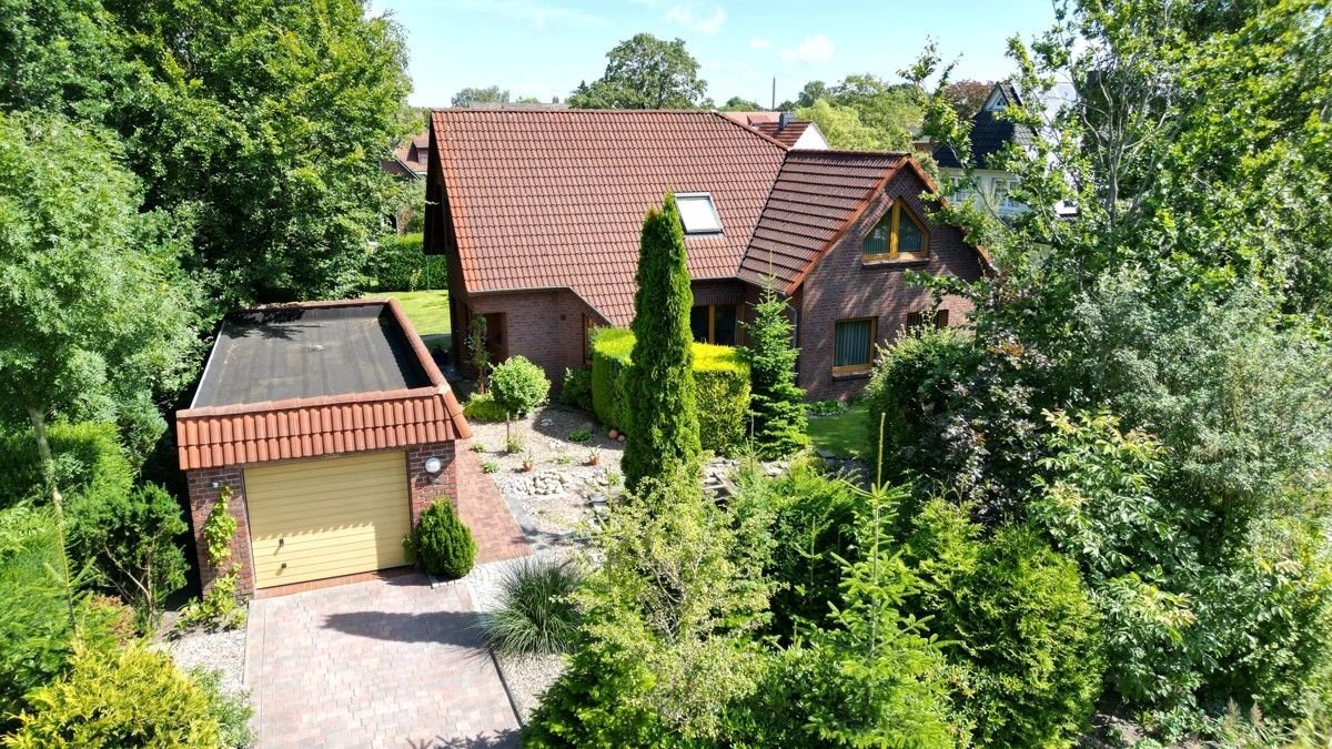 Einfamilienhaus zum Kauf 349.500 € 6 Zimmer 135,4 m²<br/>Wohnfläche 828 m²<br/>Grundstück Atens Nordenham / Atens 26954