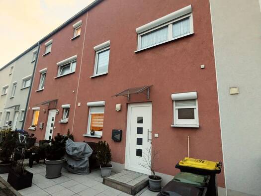 Reihenhaus zur Miete 1.600 € 5 Zimmer 129 m² frei ab 01.01.2026 Großreuth b Schweinau Nürnberg 90431