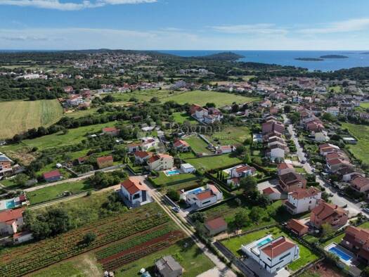 Wohn- und Gewerbegrundstück zum Kauf 189.000 € Valbandon, Fažana Fažana 52212