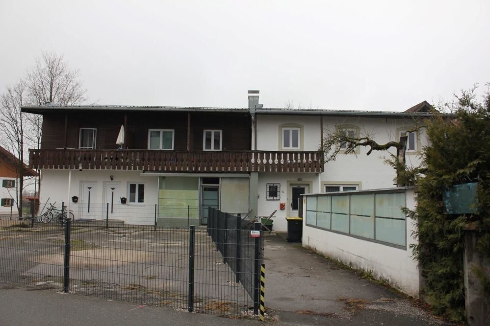 Mehrfamilienhaus zum Kauf provisionsfrei 318.000 € 9 Zimmer 296 m²<br/>Wohnfläche 469 m²<br/>Grundstück Kochel Kochel 82431