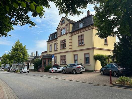 Bürogebäude zur Miete 10 € 8 Zimmer 158 m² Bürofläche Idstein 65510