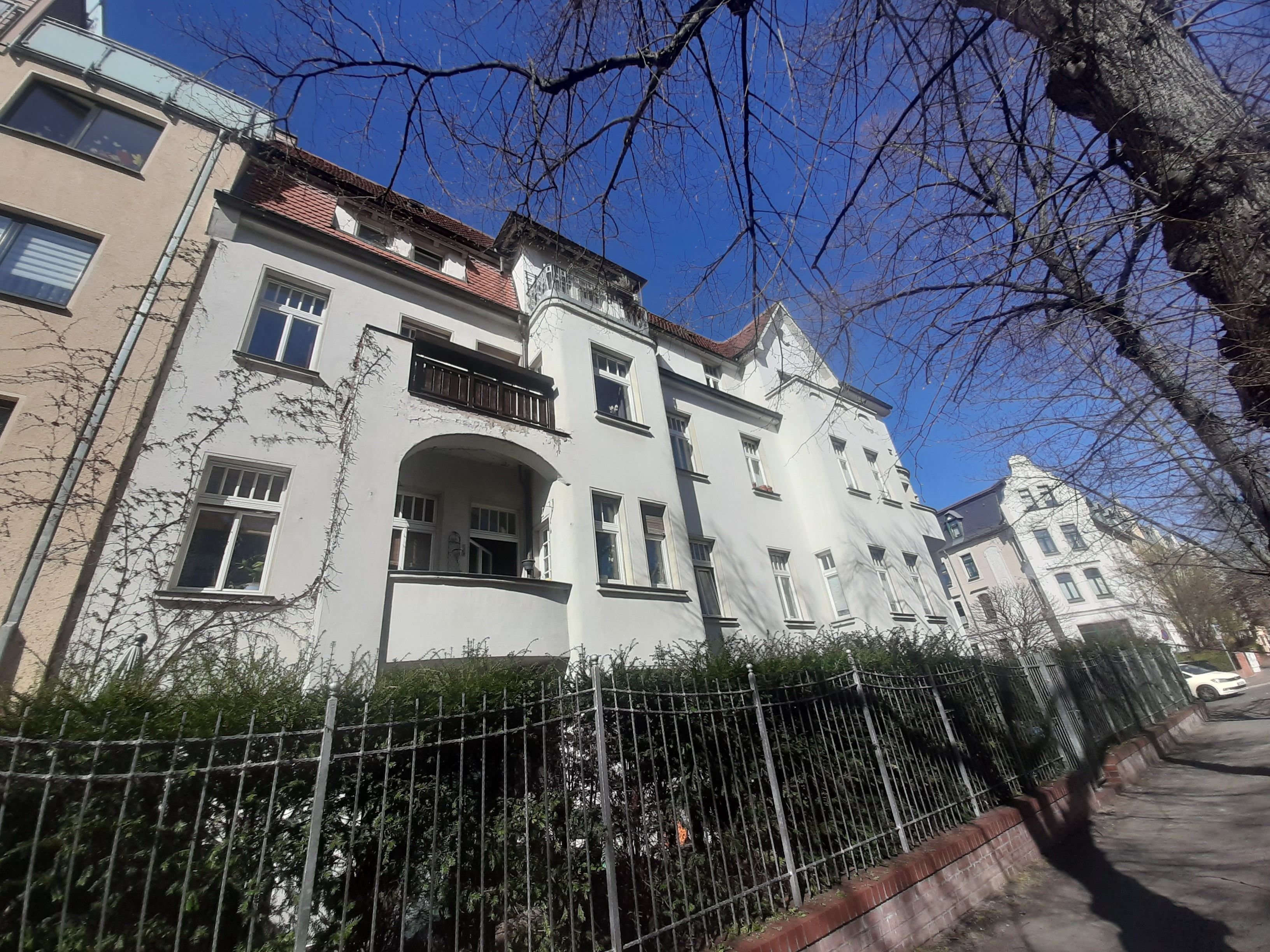 Wohnung zur Miete 795 € 3 Zimmer 90 m²<br/>Wohnfläche 3.<br/>Geschoss ab sofort<br/>Verfügbarkeit Beyschlagstraße  24 Südliche Innenstadt Halle (Saale) 06110