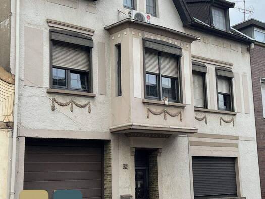 Haus zum Kauf 275.000 € 6 Zimmer 212 m² 550 m² Grundstück frei ab 01.01.2026 Goethestraße 32 Hoengen Alsdorf 52477