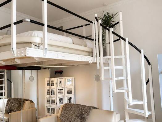 Wohnung zur Miete 1.450 € 1 Zimmer 44 m² Geschoss 1/6 frei ab sofort Mitte Berlin 10115