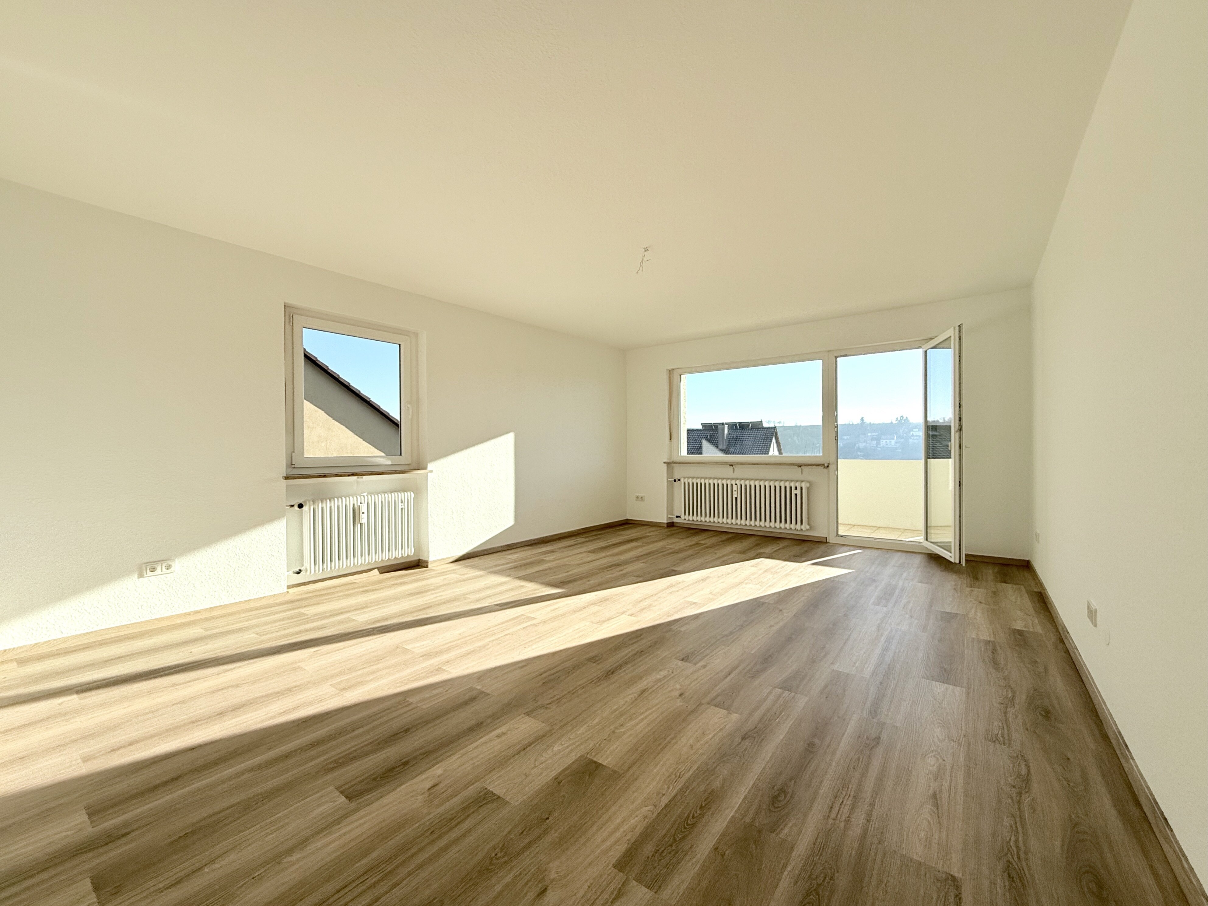 Wohnung zur Miete 1.000 € 3 Zimmer 91 m²<br/>Wohnfläche 1.<br/>Geschoss ab sofort<br/>Verfügbarkeit Zellerau Würzburg 97082