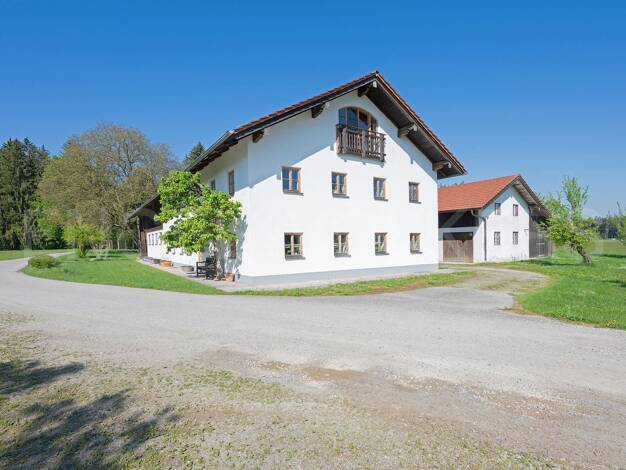 Haus zum Kauf 7 Zimmer 297 m² 16.300 m² Grundstück Waschpoint Unterreit 83567