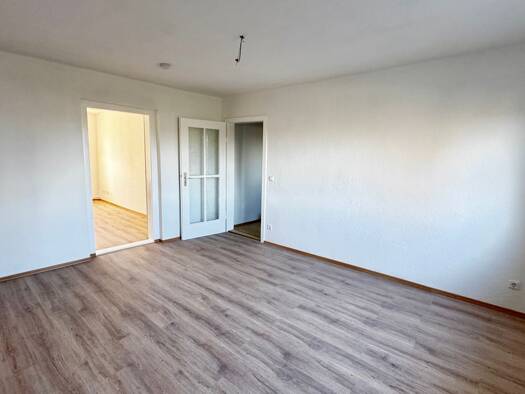 Wohnung zur Miete 318 € 2 Zimmer 48,1 m² frei ab sofort Neundorf Staßfurt 39418