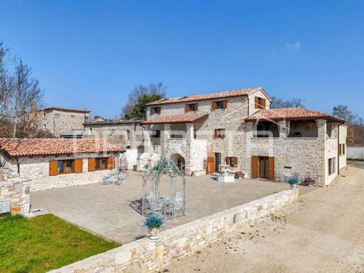 Wohnung zum Kauf 4.500.000 € 26.914 m² Sveti Lovrec