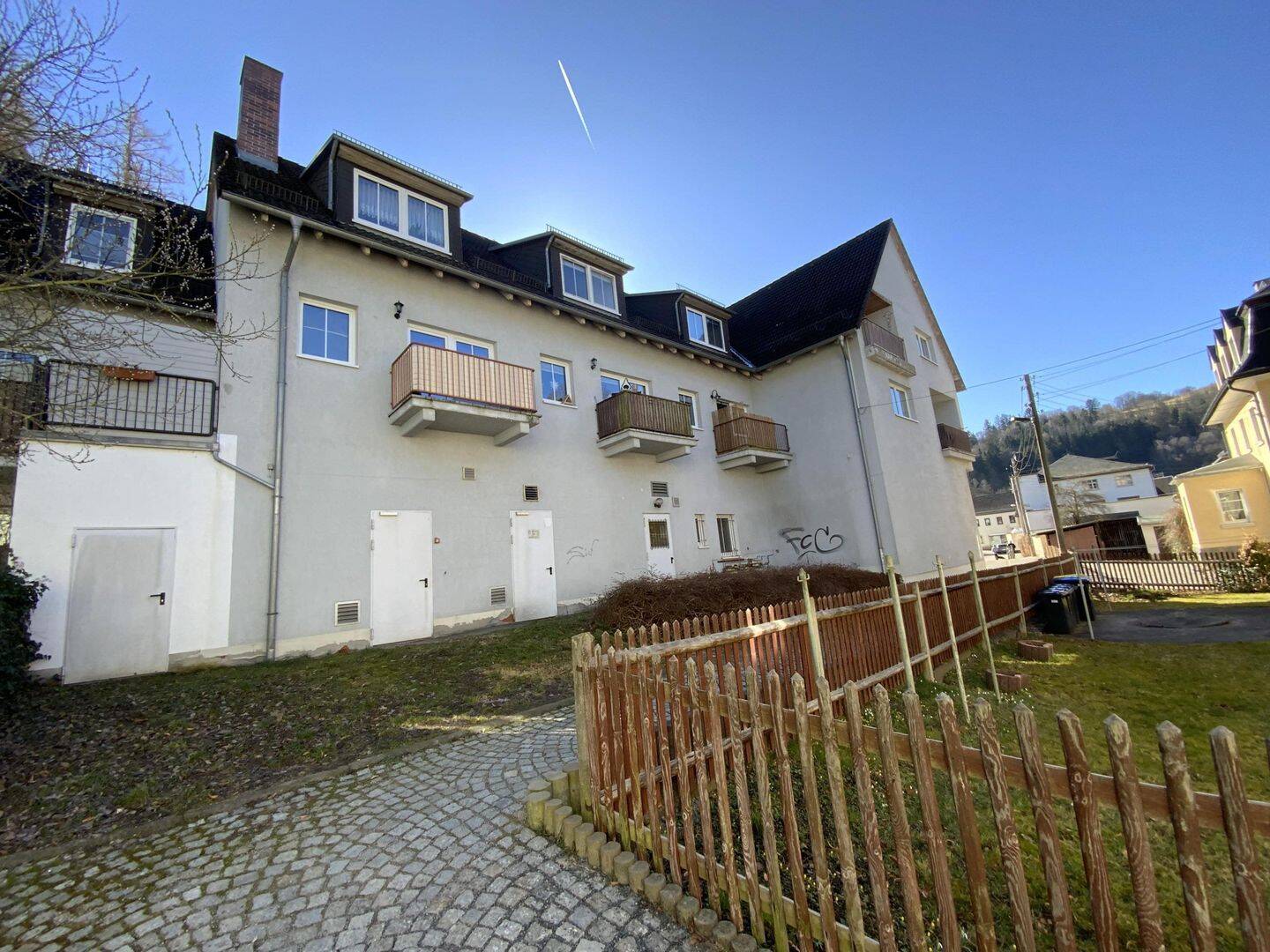 Immobilie in Leutenberg - Reihenmittelhaus - ETW im Reihenhausstil - Bild 2