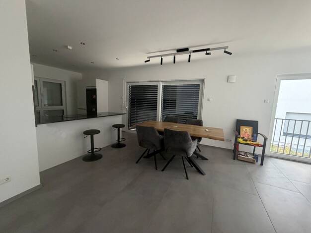 Wohnung zur Miete 1.350 € 4 Zimmer 98 m² frei ab sofort Hauptstraße 36 Gailingen am Hochrhein 78262