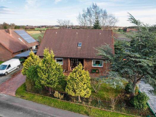 Einfamilienhaus zum Kauf 285.000 € 6 Zimmer 140 m² 787 m² Grundstück Eversmeer 26556