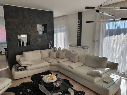 Haus zum Kauf 1.600.000 € 9 Zimmer 644 m² Drenova, Rijeka Drenova