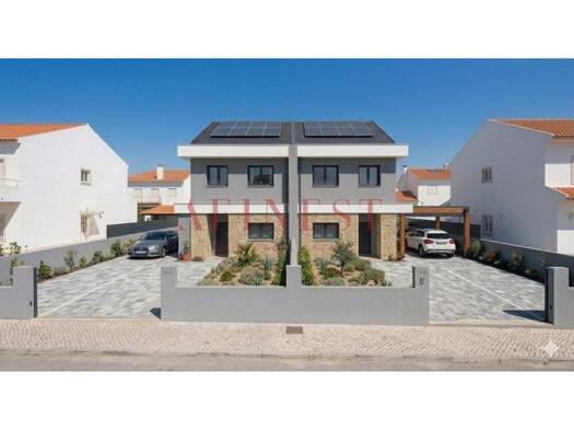 Haus zum Kauf 395.000 € 157 m² 324 m² Grundstück Fernão Ferro 2865