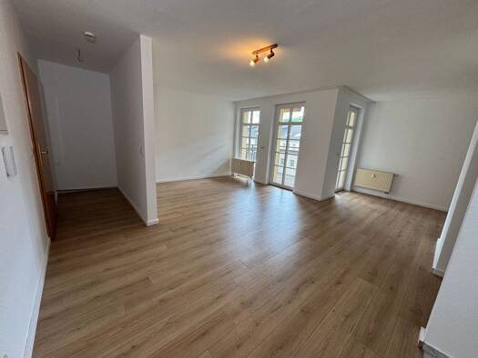 Wohnung zur Miete 358 € 1 Zimmer 59,6 m² 4. Geschoss frei ab sofort Karl-Liebknecht-Straße 1 c Ostviertel Gera 07546