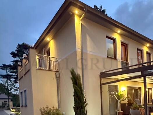Einfamilienhaus zum Kauf 1.495.000 € 7 Zimmer 206 m² 1.695 m² Grundstück Falkensee 14612