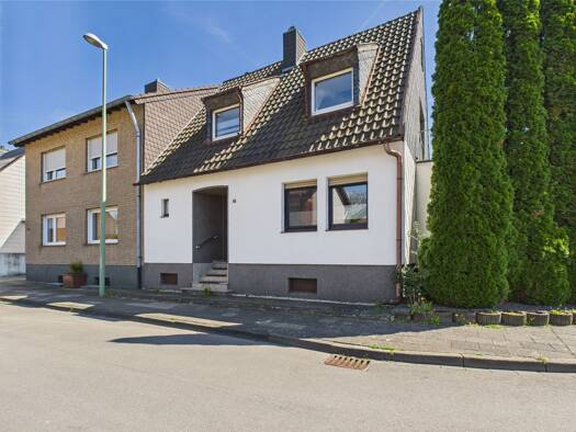 Reihenendhaus zum Kauf 239.000 € 5 Zimmer 142 m² 295 m² Grundstück Zum Blümling 15 Lendersdorf Düren / Lendersdorf 52355
