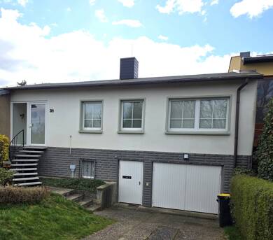 Reihenmittelhaus zum Kauf 265.000 € 4 Zimmer 110 m² 466 m² Grundstück Meißen Meißen / Lercha 01662