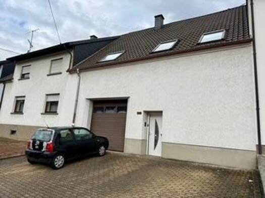 Mehrfamilienhaus zum Kauf 184.000 € 12 Zimmer 290 m² 950 m² Grundstück frei ab sofort Lauterbach Völklingen 66333