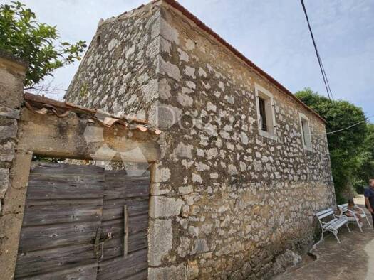 Haus zum Kauf 92.000 € 2 Zimmer 94 m² Lukoran, Preko Sutomiscica, Lukoran, Poljana