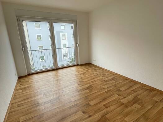 Wohnung zur Miete 388 € 2 Zimmer 41,3 m² 3. Geschoss frei ab 01.08.2026 Gabelsbergerstraße 59 Steinbühl Nürnberg 90459