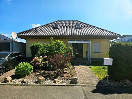 Einfamilienhaus zum Kauf 300.000 € 3 Zimmer 88,7 m² 592 m² Grundstück Ströbitz Cottbus / Ströbitz 03046