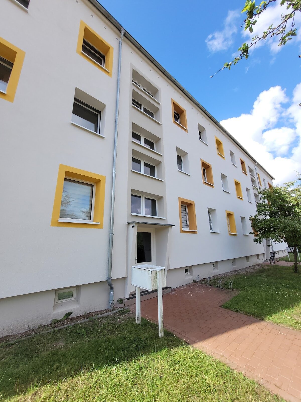 Wohnung zur Miete 424 € 2 Zimmer 53 m²<br/>Wohnfläche 2.<br/>Geschoss ab sofort<br/>Verfügbarkeit Ernst-Schneller-Straße 11a Sanitz Sanitz 18190