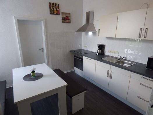 Wohnung zur Miete auf Zeit 4 Zimmer 85 m² frei ab sofort Ruhrstraße 12 Innenstadt Wilhelmshaven 26382