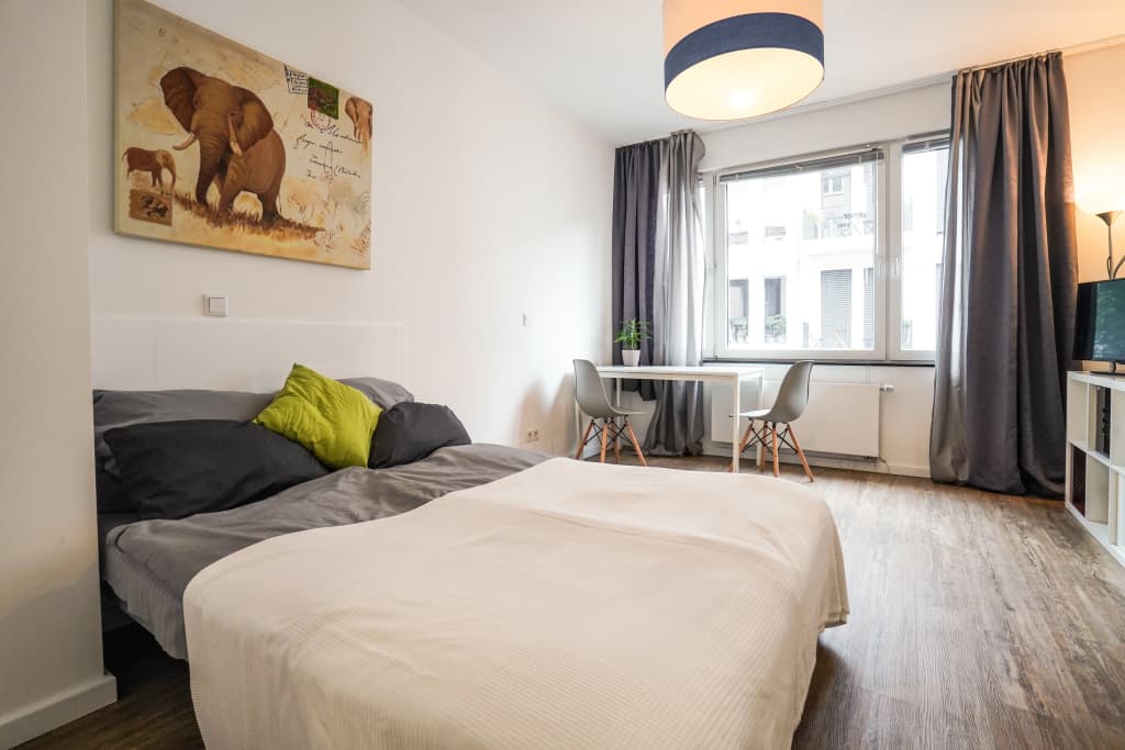 Wohnung zur Miete Wohnen auf Zeit 2.370 € 2 Zimmer 50 m²<br/>Wohnfläche 03.03.2025<br/>Verfügbarkeit Bismarckstraße Neustadt - Nord Köln 50672