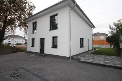 Einfamilienhaus zum Kauf provisionsfrei 390.000 € 5 Zimmer 133 m² 1.107 m² Grundstück Nicolaistraße Calbe Calbe (Saale) 39240