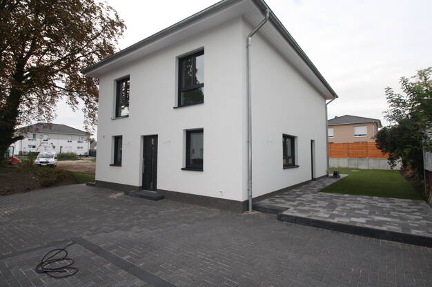 Einfamilienhaus zum Kauf provisionsfrei 390.000 € 5 Zimmer 133 m² 1.107 m² Grundstück Nicolaistraße Calbe Calbe (Saale) 39240