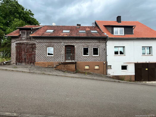 Mehrfamilienhaus zum Kauf 239.000 € 12 Zimmer 293 m² 1.292 m² Grundstück frei ab sofort Stormbruch Diemelsee 34519