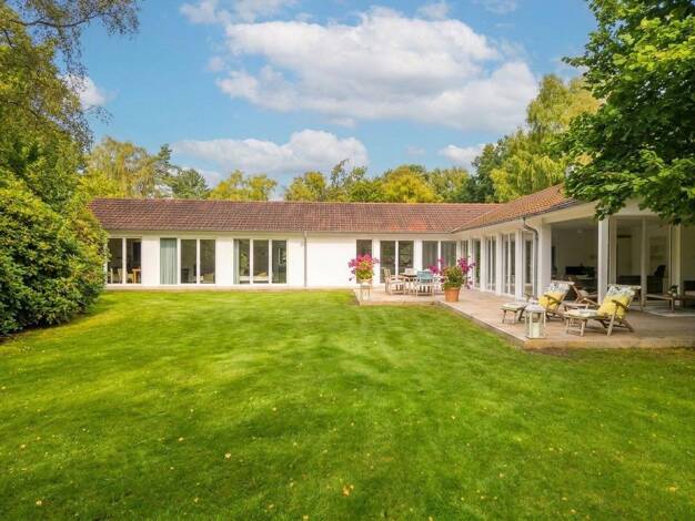 Bungalow zum Kauf provisionsfrei 1.390.000 € 5 Zimmer 175 m² 1.750 m² Grundstück frei ab 01.08.2027 Wedel 22880