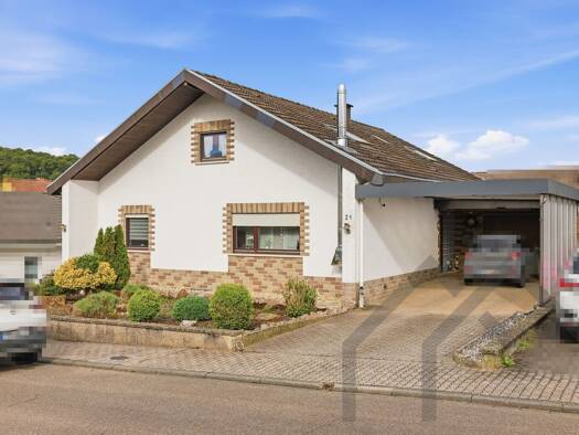 Mehrfamilienhaus zum Kauf 350.000 € 7 Zimmer 257 m² 665 m² Grundstück Dellfeld 66503