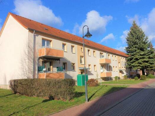 Wohnung zur Miete 303 € 2 Zimmer 43,2 m² EG frei ab 01.07.2026 Grüne Straße 1 Großkayna Braunsbedra 06242