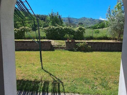 Einfamilienhaus zum Kauf 250.000 € 6 Zimmer 250 m² 1.000 m² Grundstück frei ab sofort Montorio al Vomano 64046
