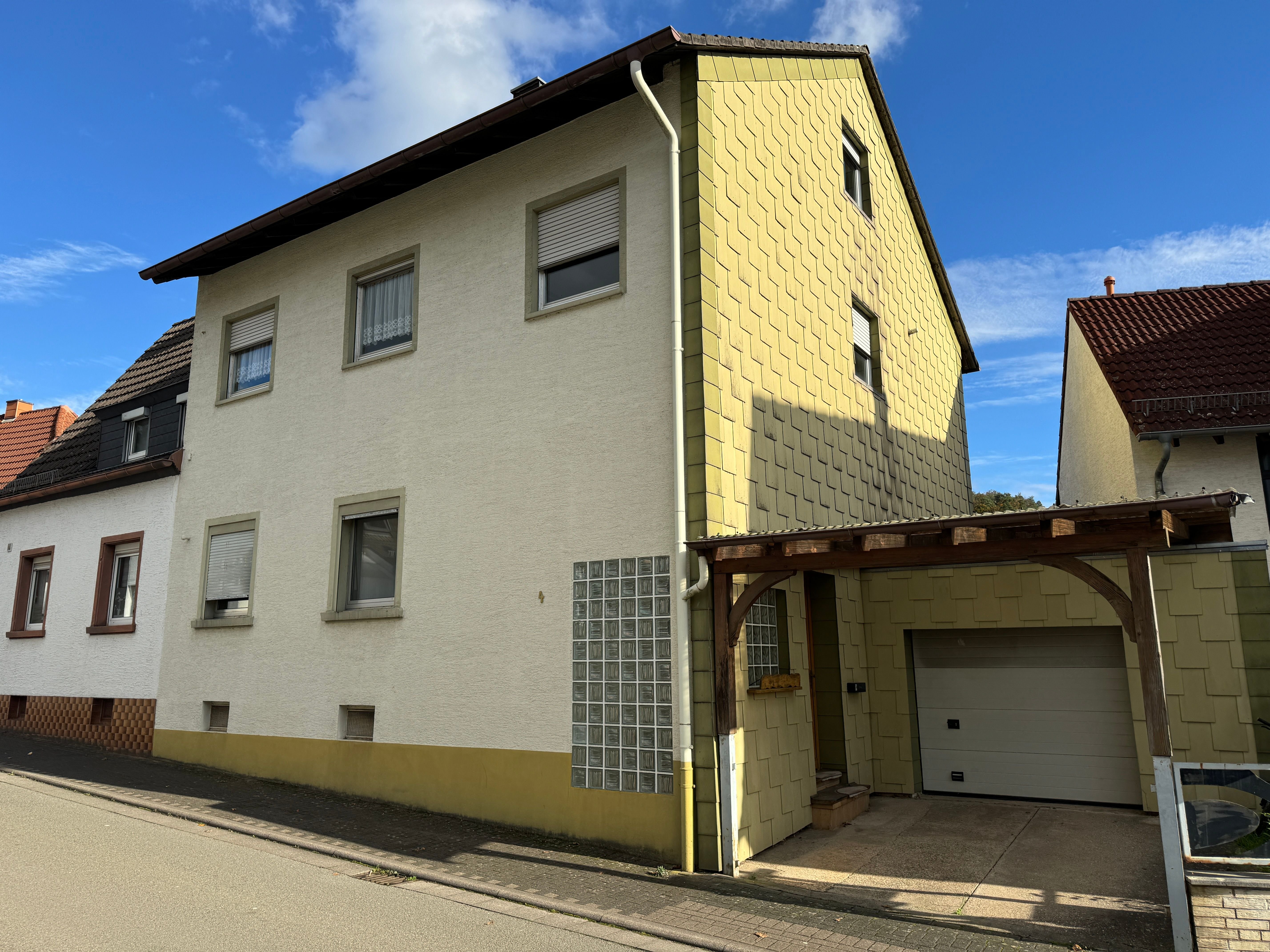 Einfamilienhaus zum Kauf 105.000 € 7 Zimmer 210 m²<br/>Wohnfläche 310 m²<br/>Grundstück ab sofort<br/>Verfügbarkeit Fritz Claus Ring 4 Rodalben 66976