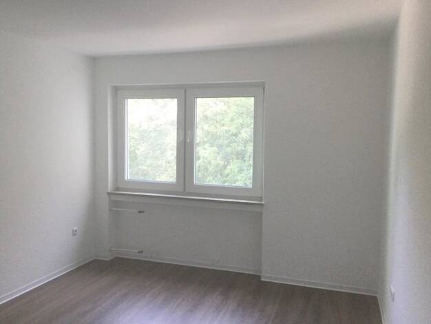 Wohnung zur Miete 867 € 3 Zimmer 66,7 m² 2. Geschoss frei ab 13.09.2025 Bürgelstr. 9 Kesselbachtal / Rabengrund Wiesbaden 65193