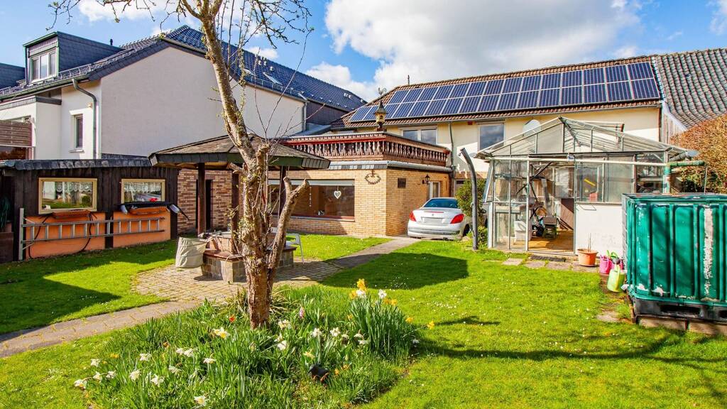 Mehrfamilienhaus zum Kauf 595.000 € 9 Zimmer 241 m² 643 m² Grundstück Breinig Stolberg 52223