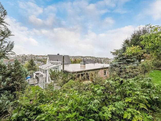 Einfamilienhaus zum Kauf 849.000 € 8 Zimmer 190 m² 780 m² Grundstück Höchberg 97204