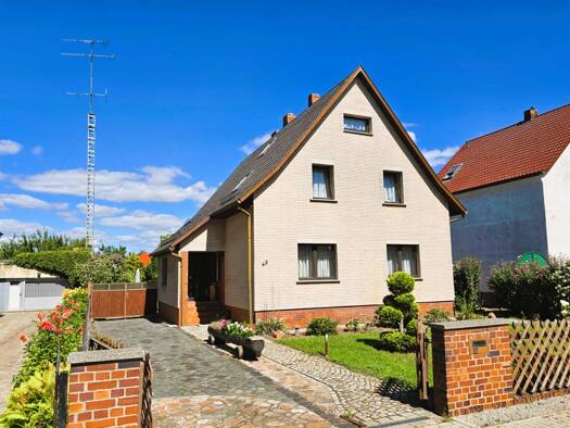 Einfamilienhaus zum Kauf 355.000 € 6 Zimmer 190 m² 977 m² Grundstück Branitz Cottbus 03042