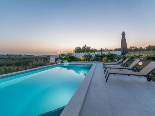 Haus zum Kauf 700.000 € 3 Zimmer 190 m² Crno, Zadar Arbanasi do Crno