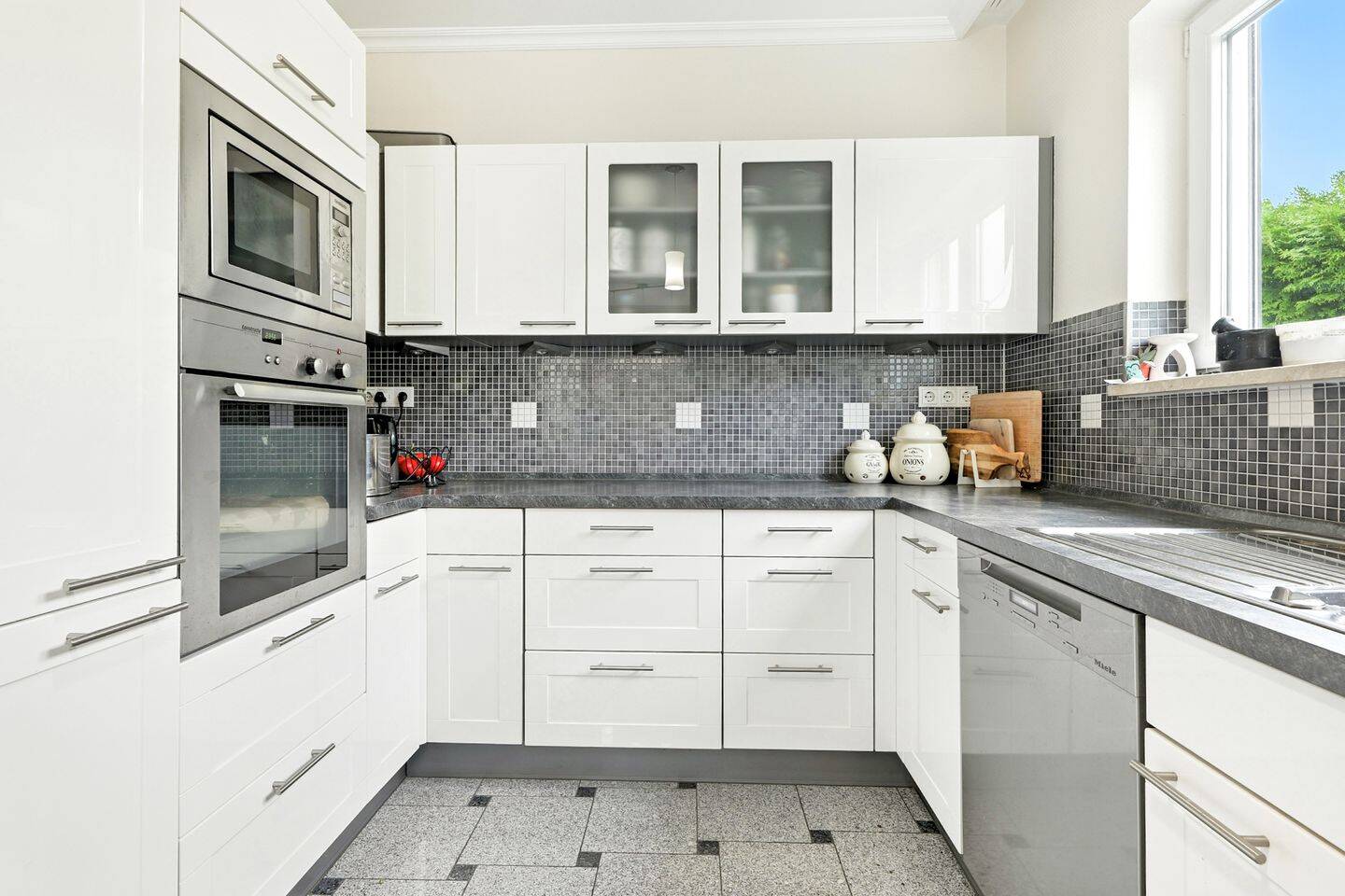 Property thumbnail 9