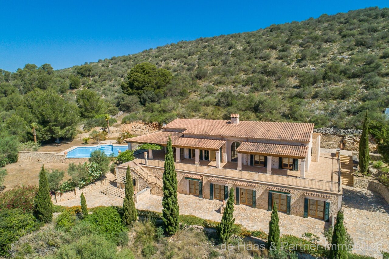 Finca zum Kauf 2.499.000 € 8 Zimmer 455 m²<br/>Wohnfläche 15.326 m²<br/>Grundstück Son Macià 07509