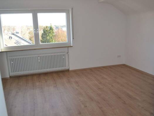 Wohnung zur Miete 1.290 € 6 Zimmer 121 m² 3. Geschoss frei ab sofort Bauernfeldstrasse. 7c Fischbach Nürnberg 90475