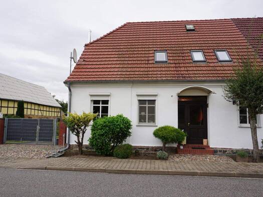 Doppelhaushälfte zum Kauf 275.000 € 5 Zimmer 141 m² 3.220 m² Grundstück Dreetz 16845