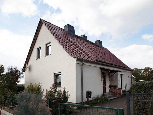 Doppelhaushälfte zum Kauf 149.000 € 3 Zimmer 75 m² 750 m² Grundstück Wermsdorf Wermsdorf / Reckwitz 04779