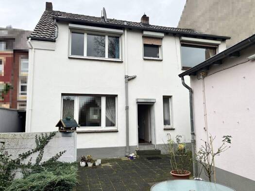 Einfamilienhaus zum Kauf 259.000 € 6 Zimmer 167,6 m² 824 m² Grundstück frei ab 01.03.2026 Alt-Homberg Duisburg 47198